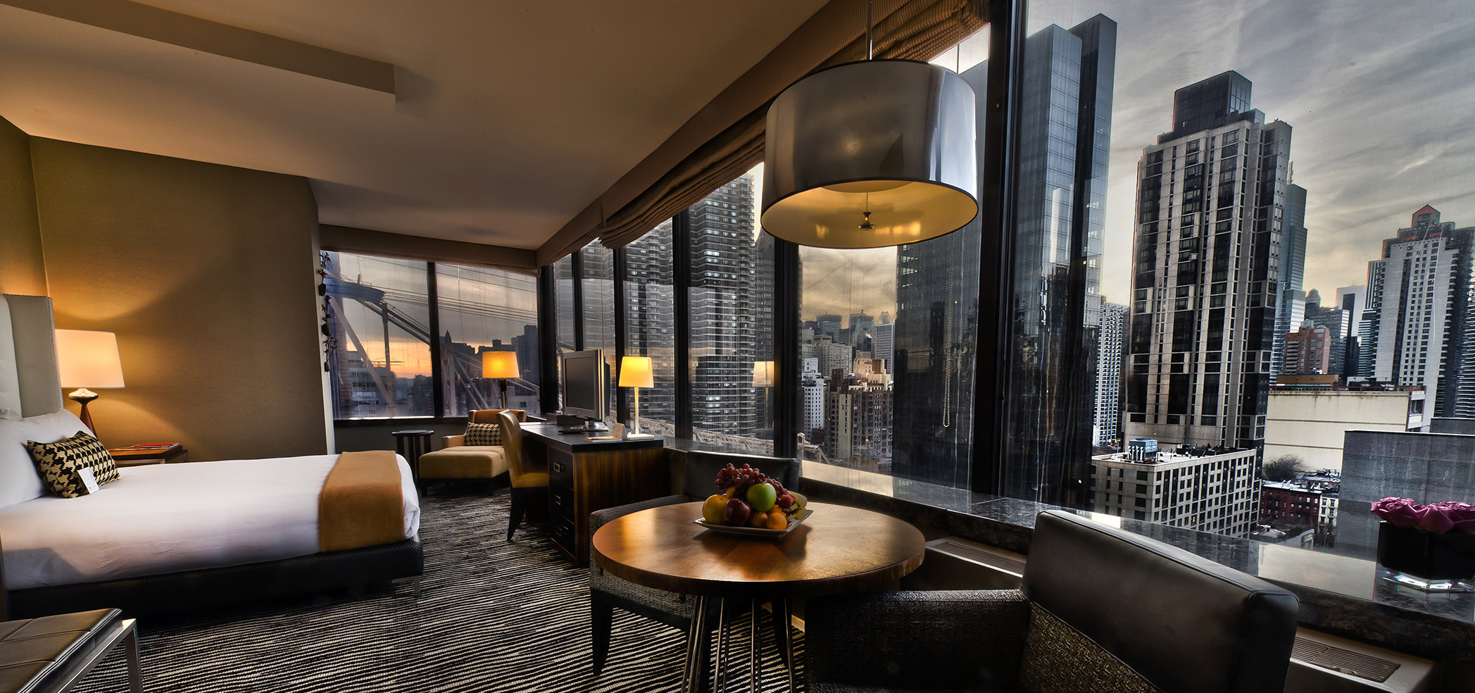 New York Hotels That Offer The Best View Of The City ...